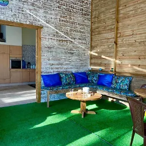 Casa Mano Juan